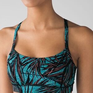 Lululemon Rise and Run Bra in size 6